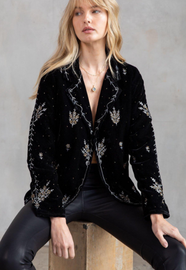 Jas blazer dengan detail bordir